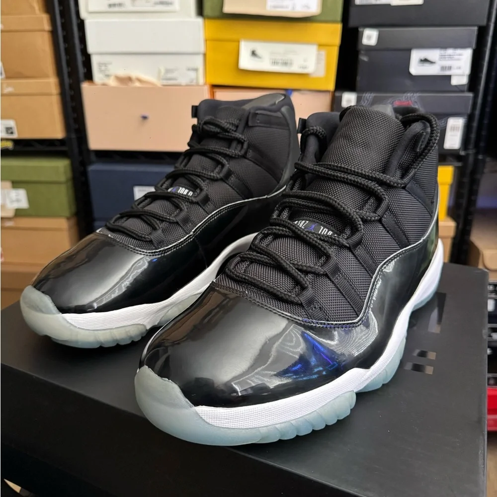 Air Jordan 11 XI Retro Space Jam 2016 - Picture 8 of 15